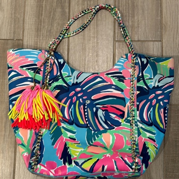 Handbags - JUNE 21 GIVVYS: LILLY PULITZER TOTE, MUG & EARRINGS